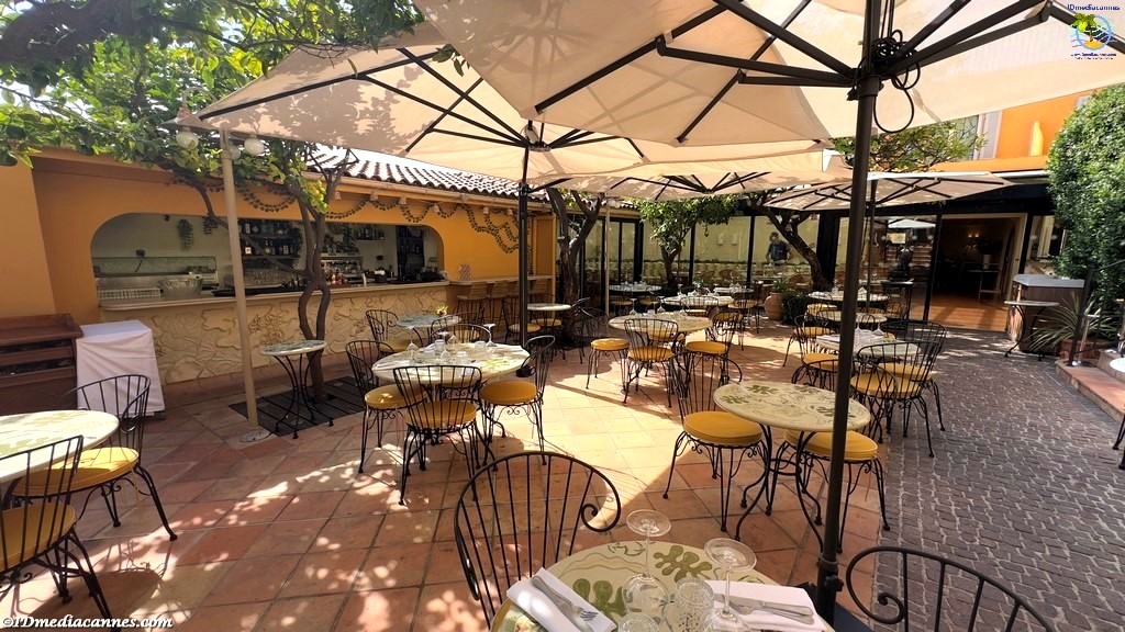 https://idmediacannes.com/wp-content/uploads/2025/09/Patio-41.jpg